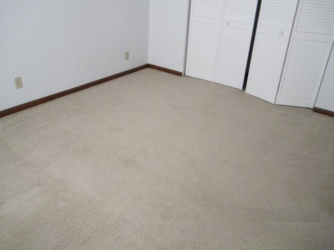Bedroom - Wedgewood Apartments