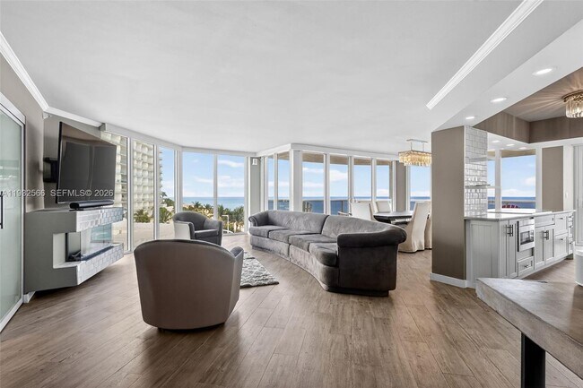 Building Photo - 16711 Collins Ave