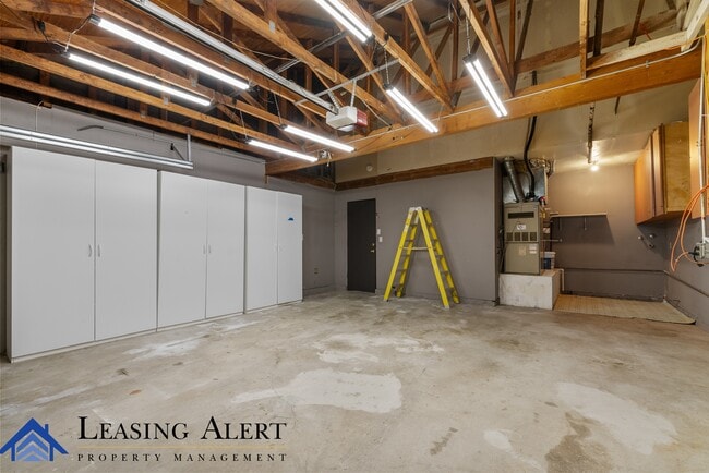 Building Photo - 16956 Minter Ct
