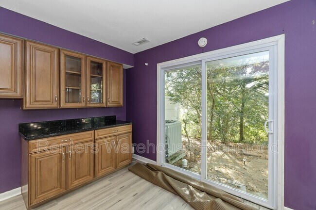 Building Photo - 1825 Ivystone Dr