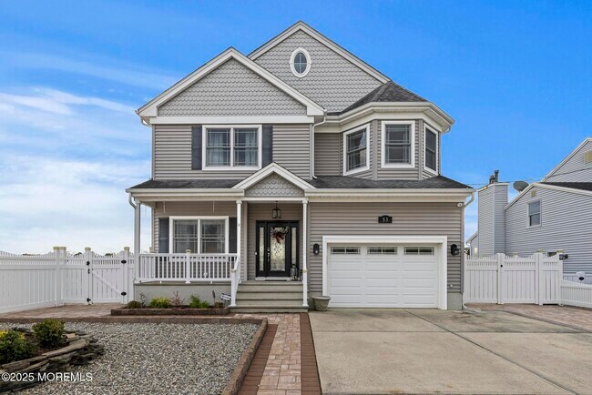 Building Photo - 55 Bay Way