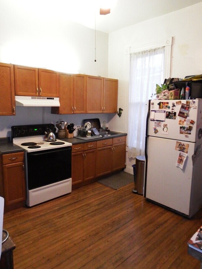 Building Photo - 2832 N Calvert St