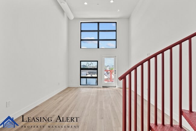 Building Photo - 5617 Klump Ave