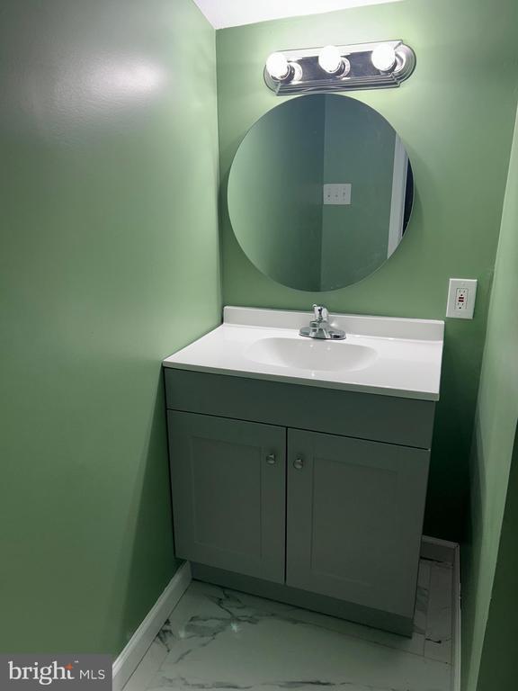 Building Photo - 1006 Fairway Ave