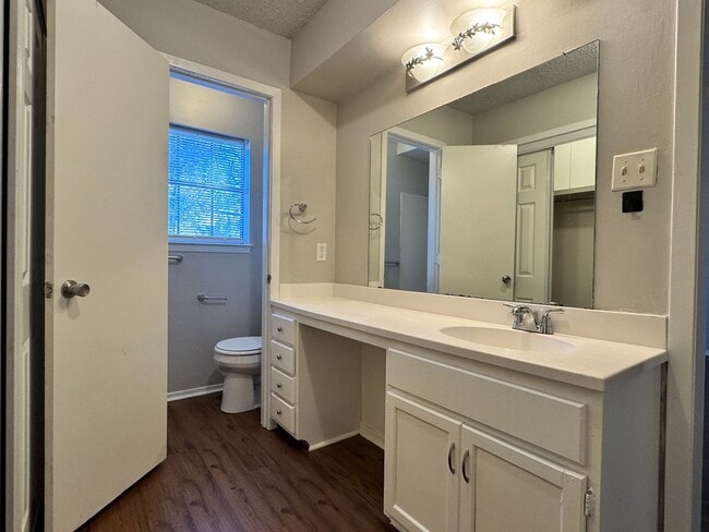 Building Photo - 405 Cypress Cir