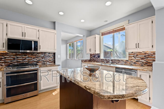 Building Photo - 5183 Bissett Way