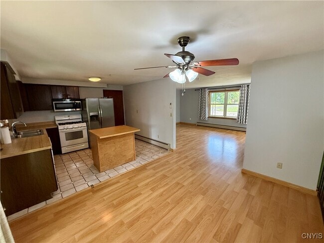 Building Photo - 8339 Zenith Dr