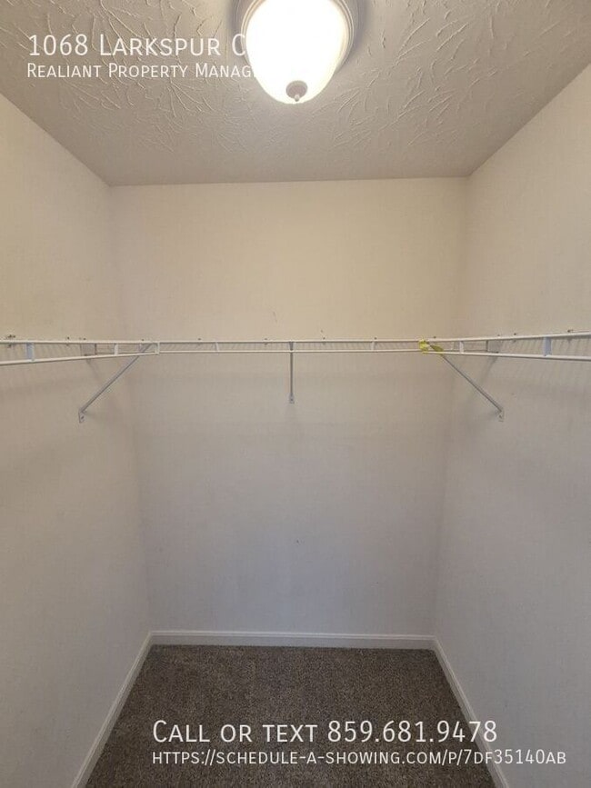 Building Photo - 1068 Larkspur Ct