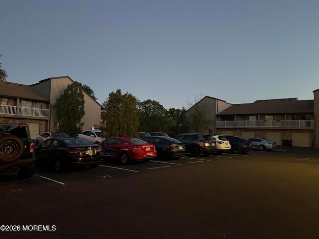 Building Photo - 9 Cotswold Cir