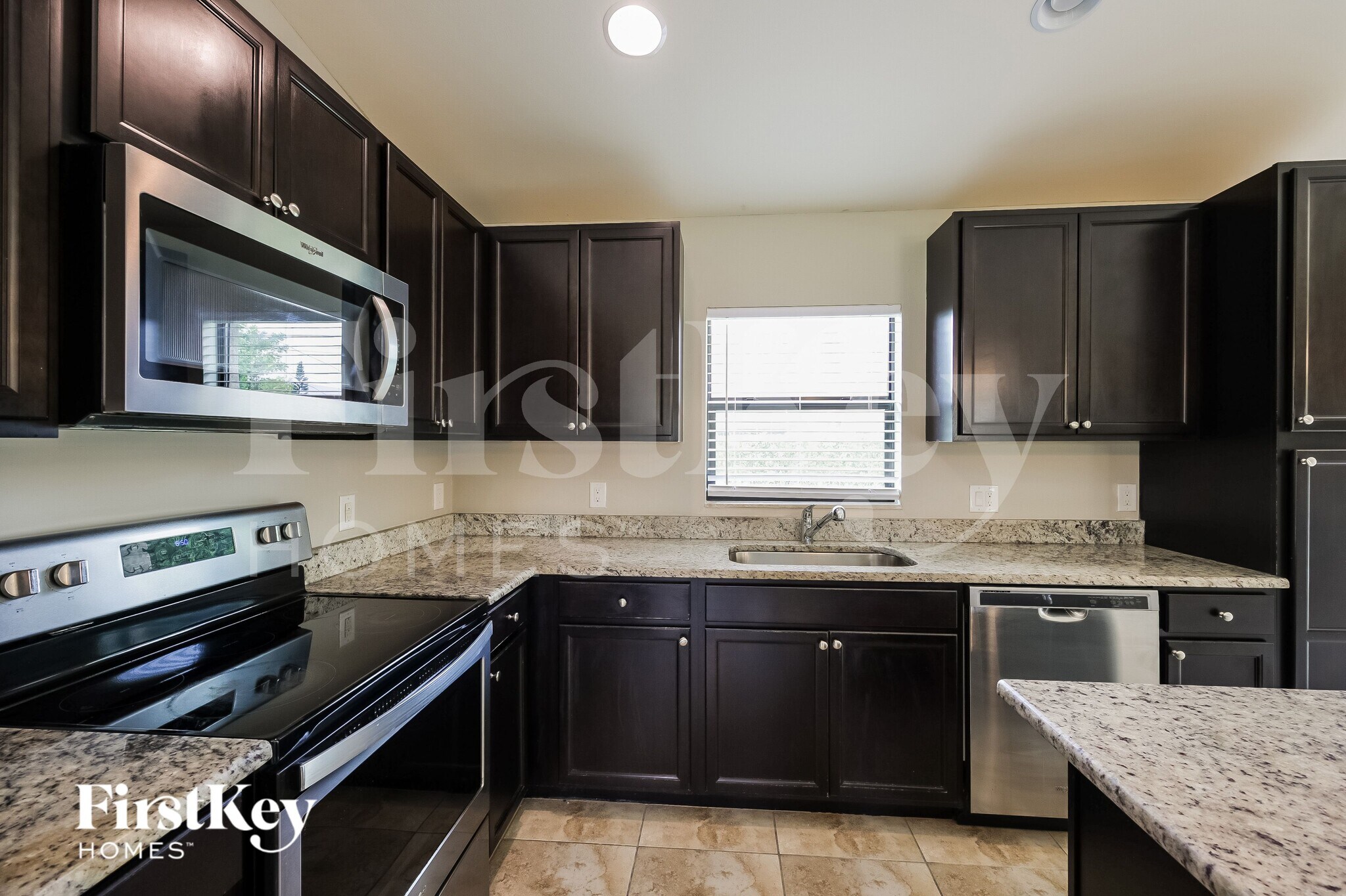 Building Photo - 209 SW 21st Terrace