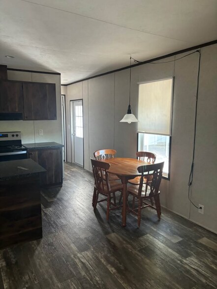 Building Photo - 308 N Main St