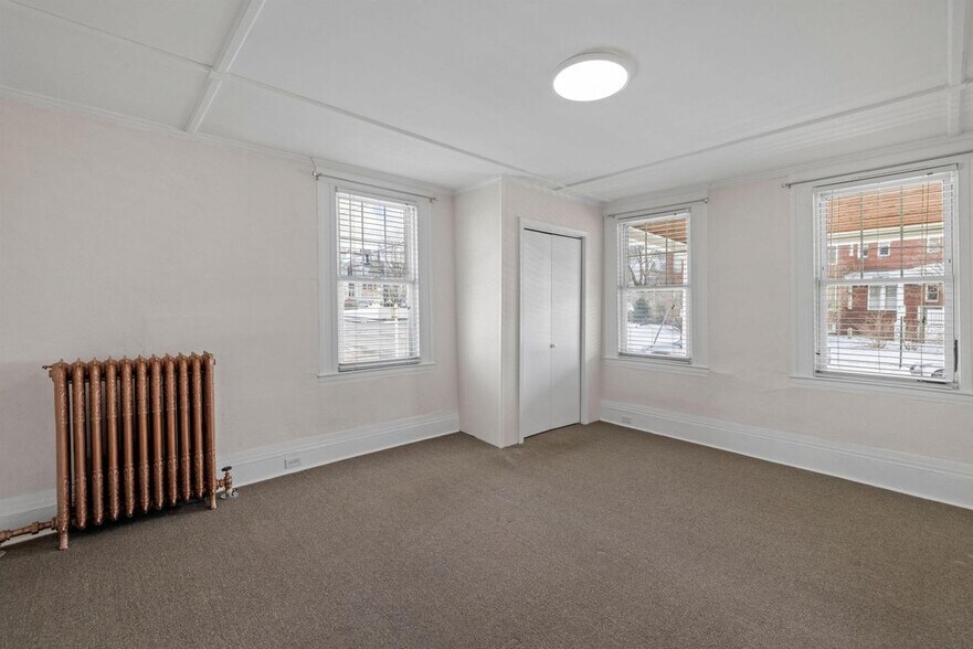 Building Photo - 36 Centre, 1