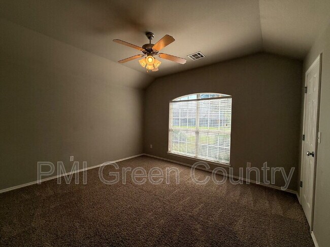 Building Photo - 11211 S 280th E Ave