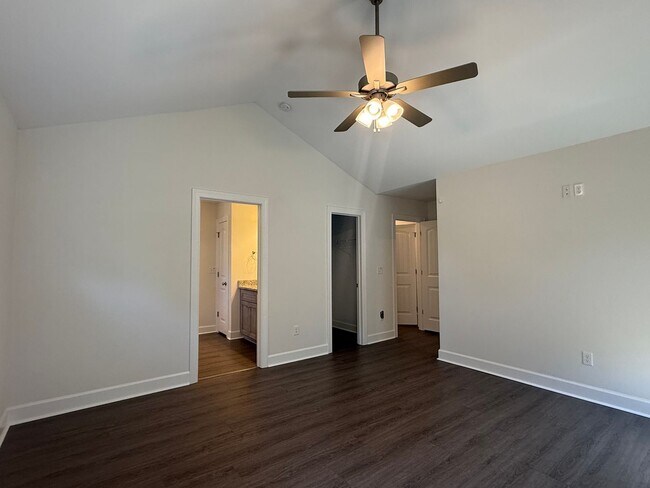 Building Photo - Like New Norfolk Single Family Home