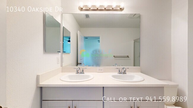 Building Photo - 10340 Oakside Dr