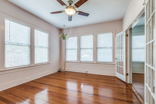 Building Photo - CHARMING 3-BEDROOM HOME IN MONTE VISTA