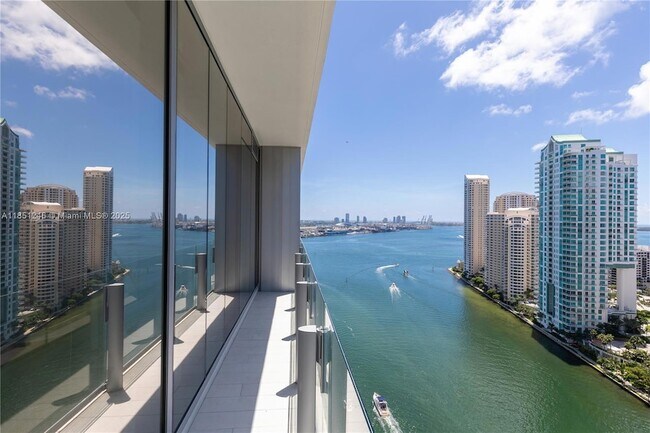 Building Photo - 300 Biscayne Blvd Way