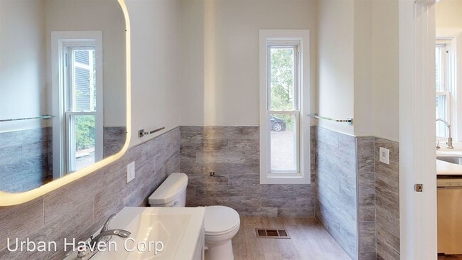 Building Photo - 4 br, 2 bath House - 91 Bristol St