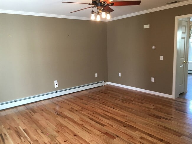 Building Photo - 37 Glen Ave