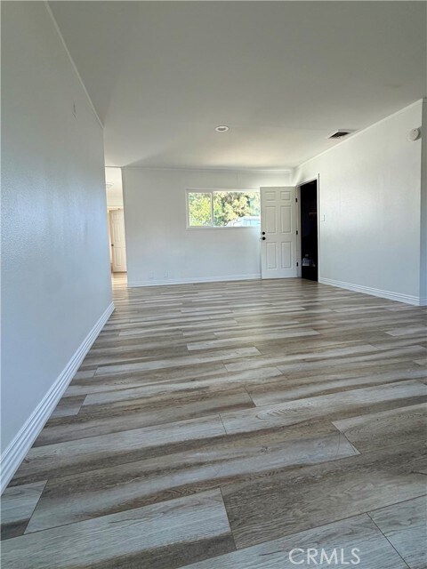 Building Photo - 2075 W Rialto Ave