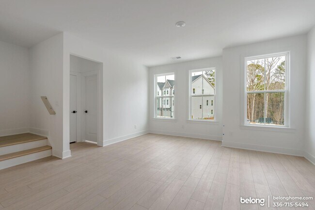 Building Photo - 2120 Opulent Oaks Ln
