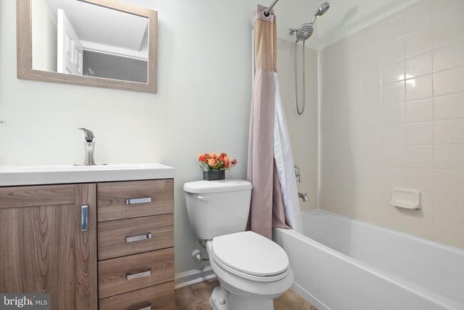 Building Photo - 71 Bismark Dr