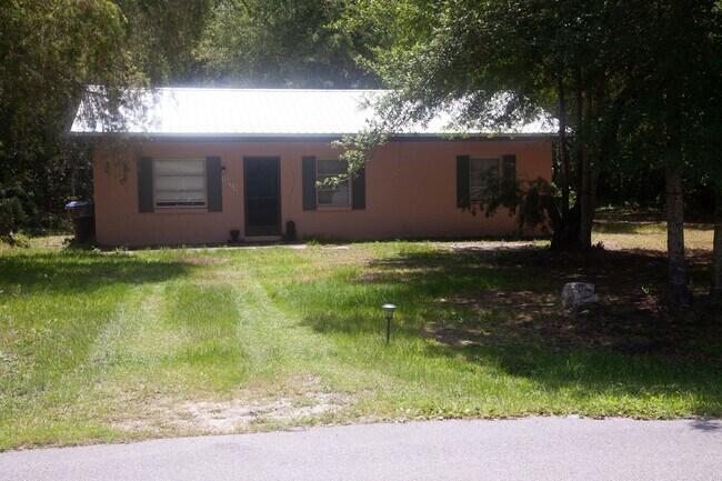 Building Photo - 1671 School St