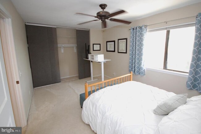 Building Photo - 2524 Glengyle Dr