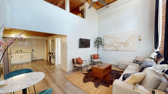 Building Photo - 201 S Hoskins Rd