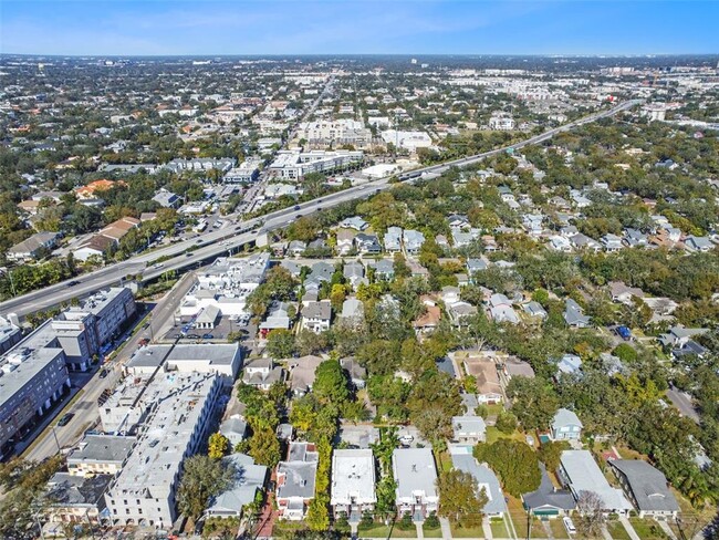 Building Photo - 2113 W Southview Ave
