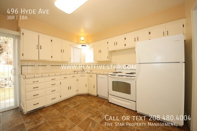 Building Photo - 496 Hyde Ave