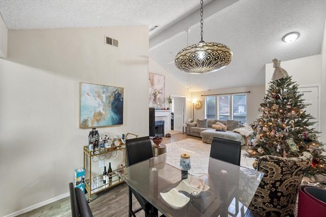 Building Photo - 2920 Hilltop Dr