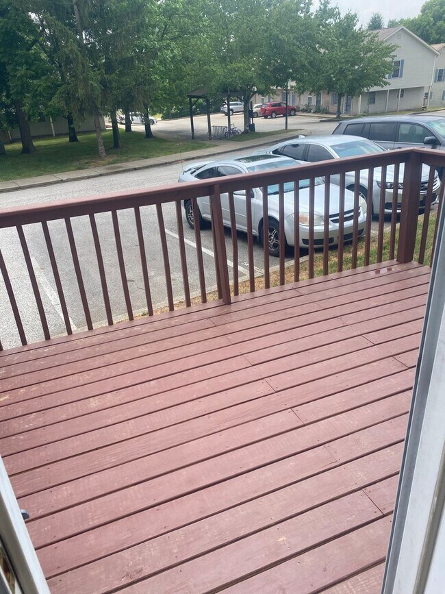 Building Photo - PRIE REDUCTION  3 Bedroom Avail August 2026; Rent $1,600