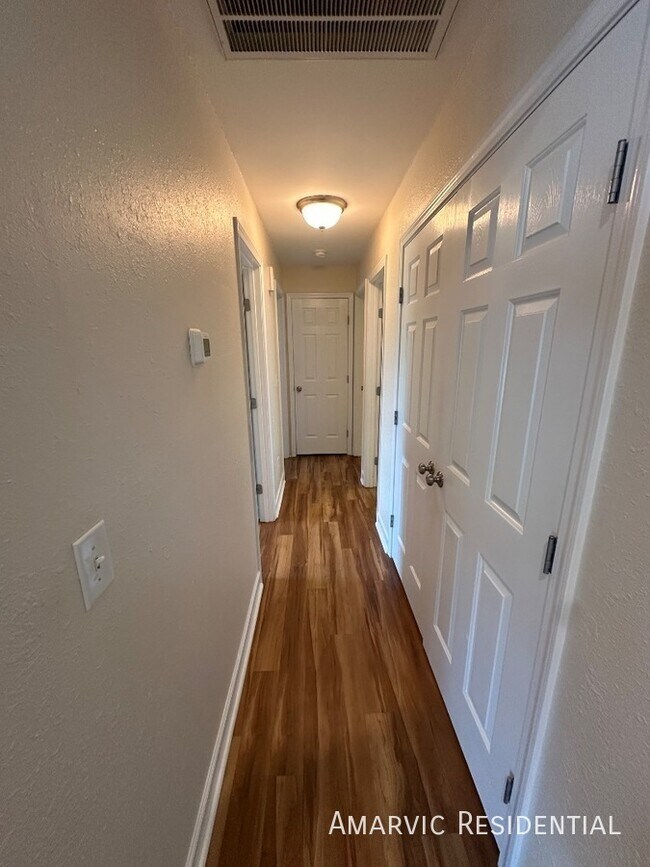 Building Photo - 1290 Pyrtle Dr