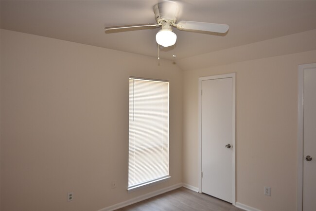 Building Photo - 14410 Muirfield Ln