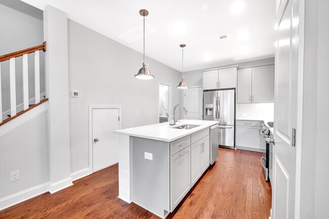 Building Photo - 526 Morrows Turnout Way