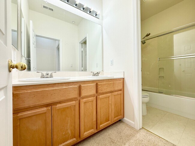 Building Photo - Renovated Coastal Home with NEW Kitchen and a Spacious Layout
