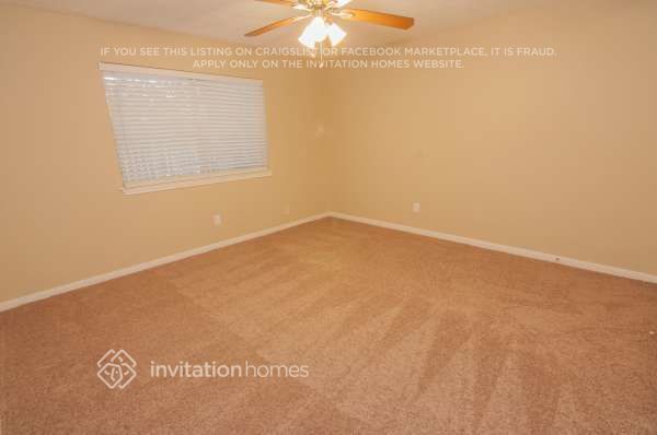 Building Photo - 2113 Pleasant Valley Dr