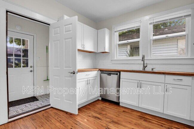 Building Photo - 669 E 32nd St