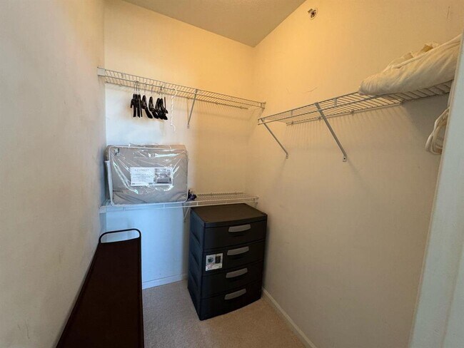 Building Photo - 511 SE 5 Ave