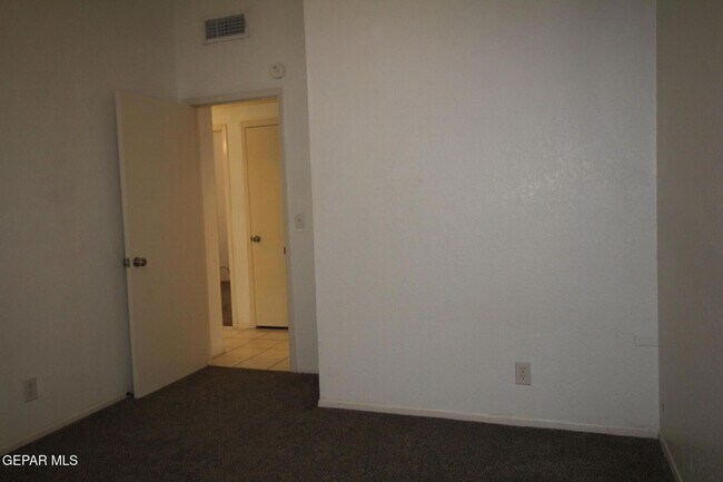 Building Photo - 9604 Gaza Dr