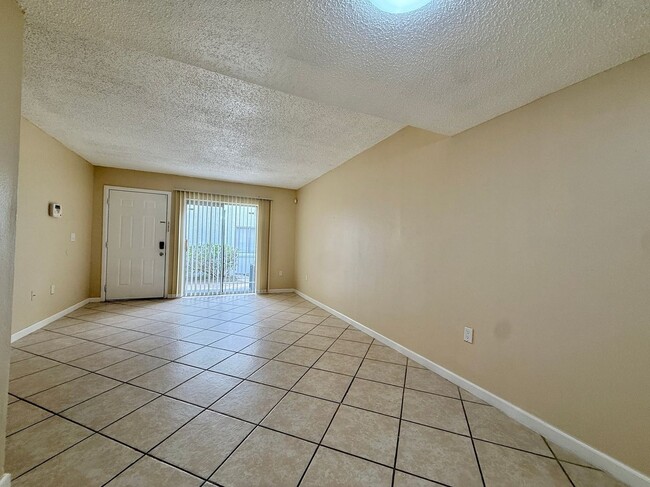 Building Photo - 4149 S Semoran Blvd