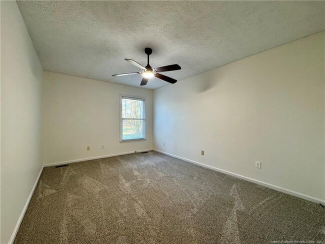 Building Photo - 115 Zane Dr