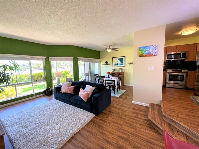 Building Photo - 7007 Hawaii Kai Dr