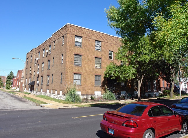 Building Photo - 3225 Arsenal St