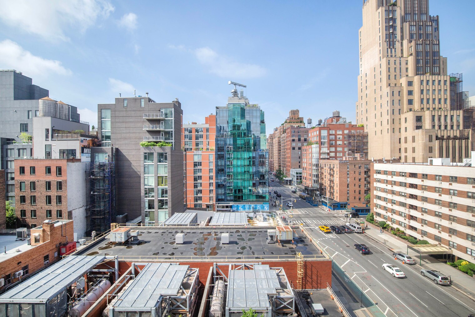 Building Photo - 180 W 20th St