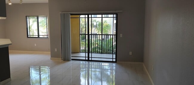 Building Photo - 3019 Alcazar Pl