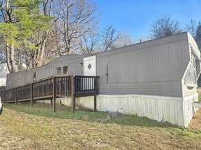 Building Photo - 412 McElhaney Rd