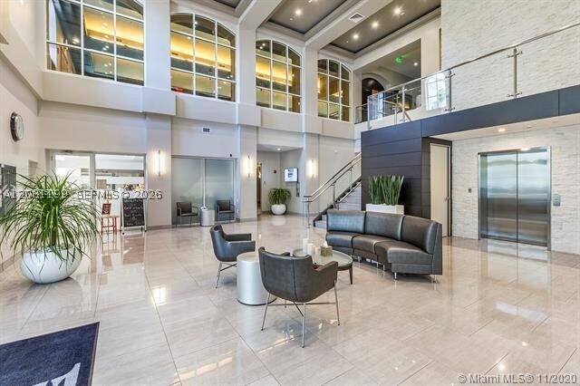 Building Photo - 21150 Point LPH 2902