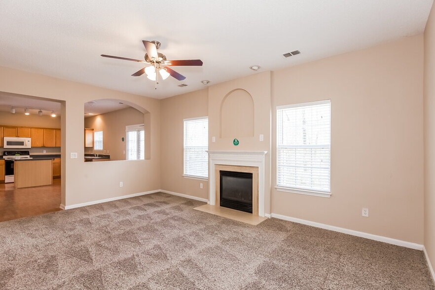 Building Photo - 6839 Brachnell View Dr